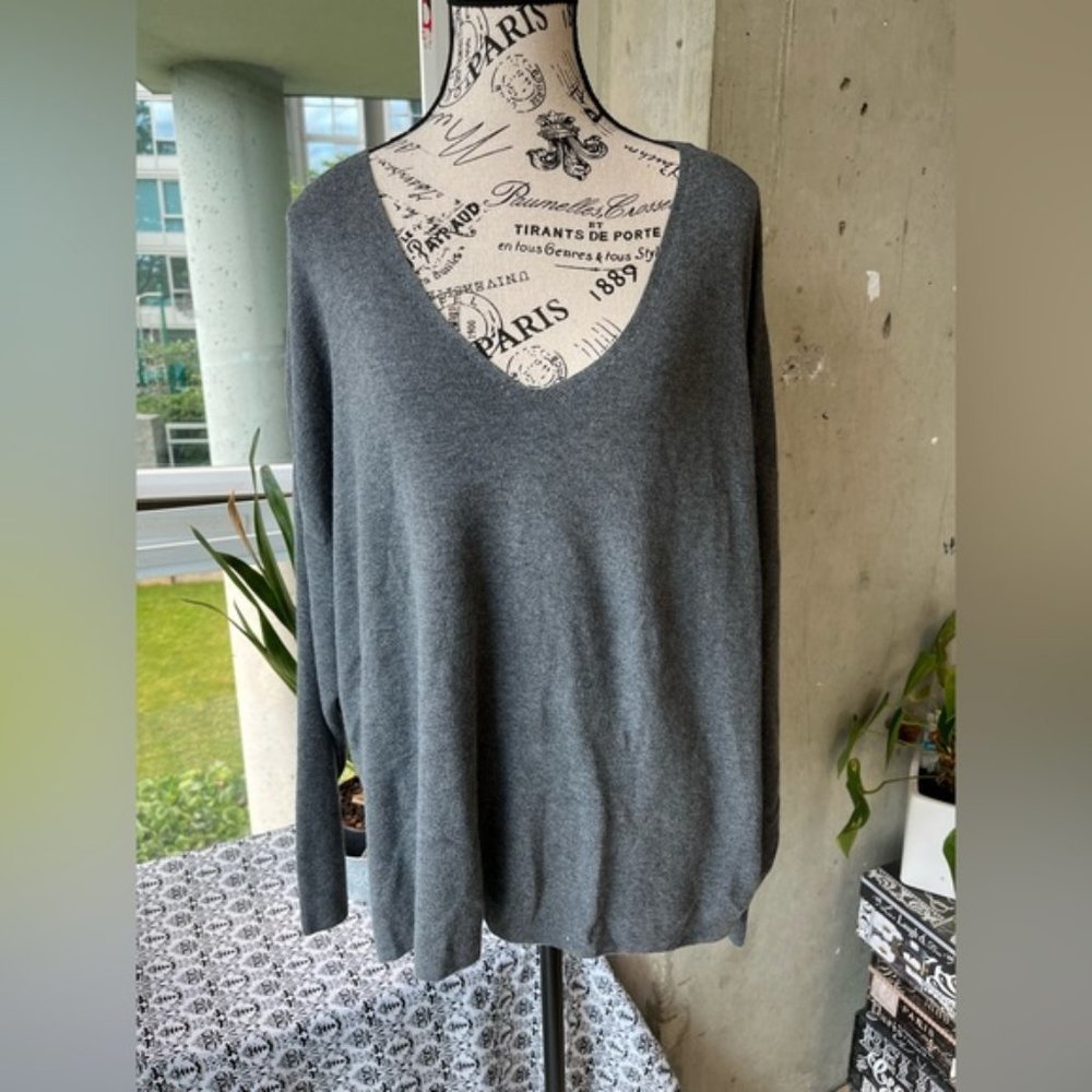 New H&M oversized sweater size M